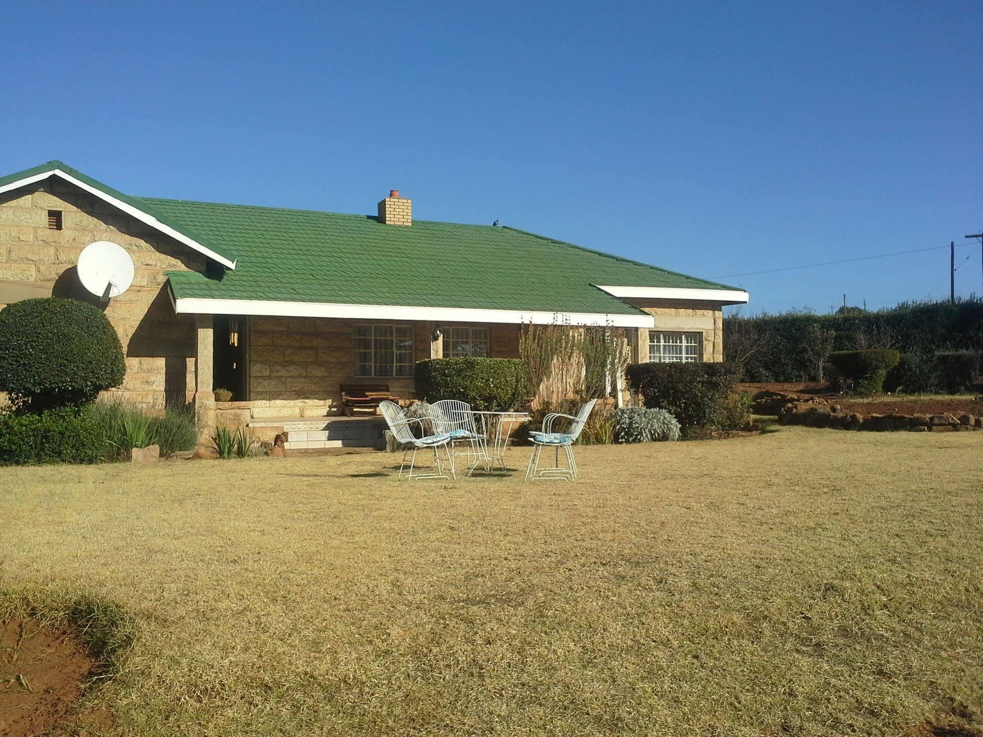 Bird Haven Guesthouse Hlotse Экстерьер фото